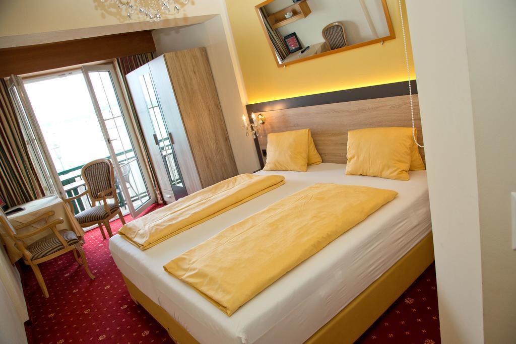 Villa Desiree - Hotel Garni - Adults Only 菲拉赫 外观 照片