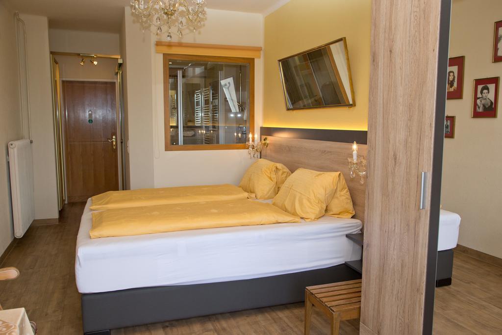 Villa Desiree - Hotel Garni - Adults Only 菲拉赫 外观 照片