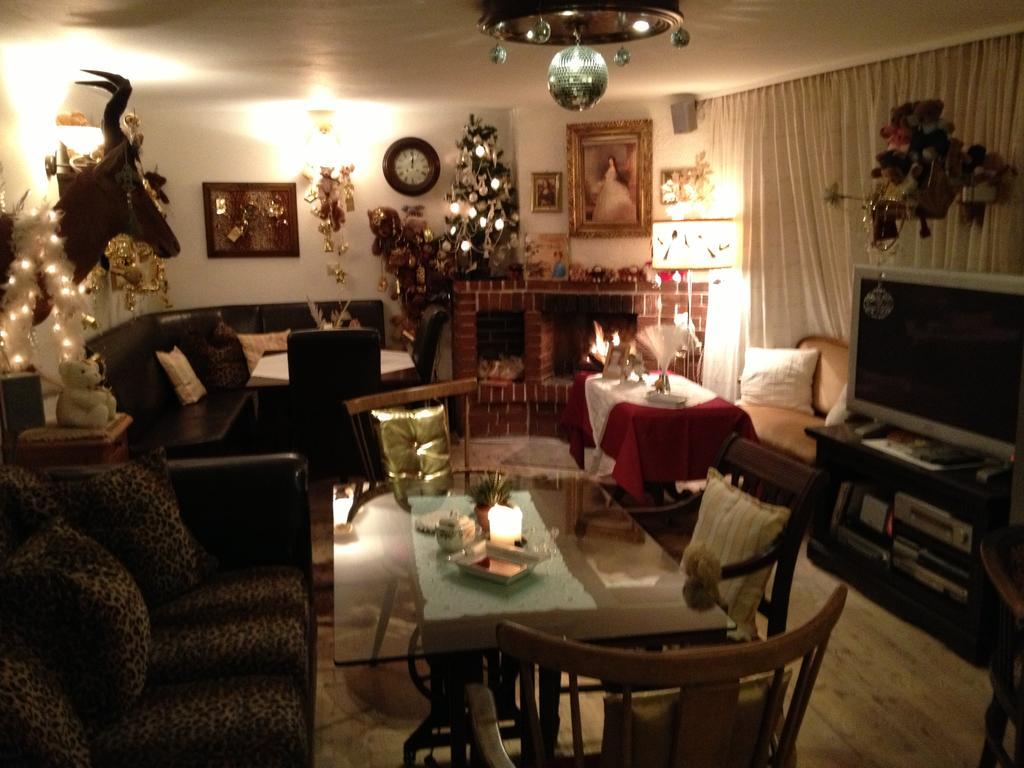 Villa Desiree - Hotel Garni - Adults Only 菲拉赫 外观 照片