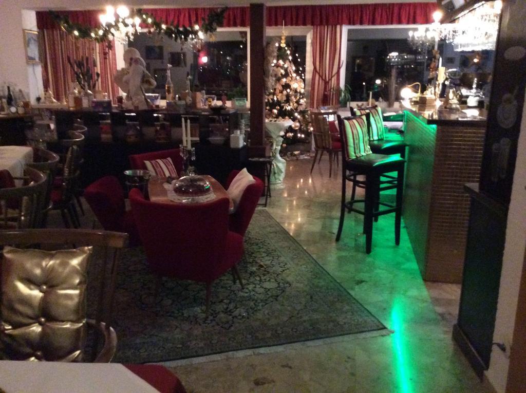 Villa Desiree - Hotel Garni - Adults Only 菲拉赫 外观 照片