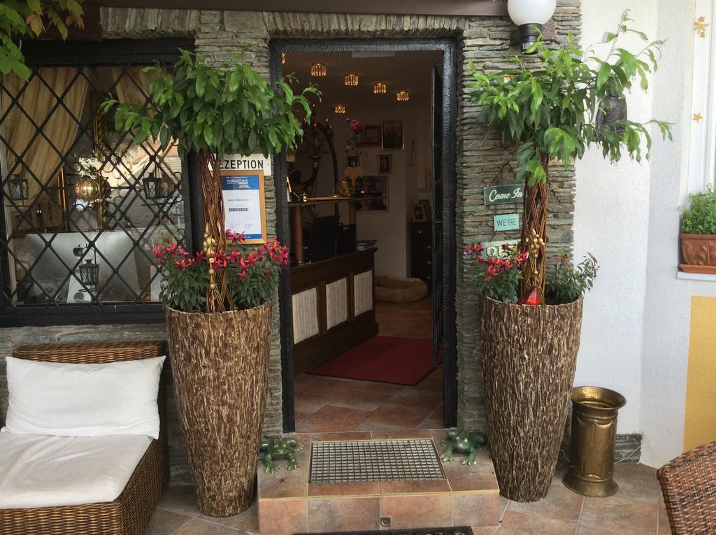 Villa Desiree - Hotel Garni - Adults Only 菲拉赫 外观 照片