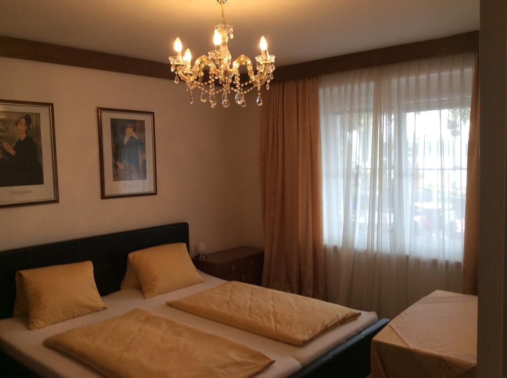 Villa Desiree - Hotel Garni - Adults Only 菲拉赫 外观 照片