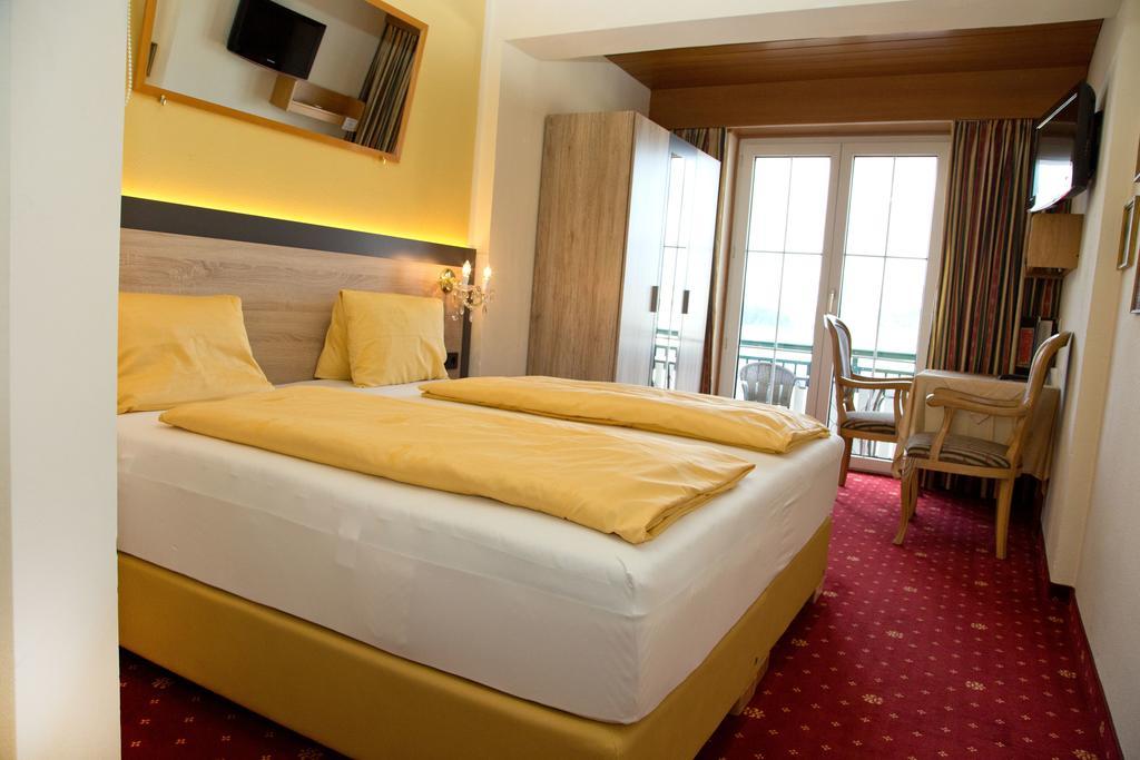 Villa Desiree - Hotel Garni - Adults Only 菲拉赫 外观 照片