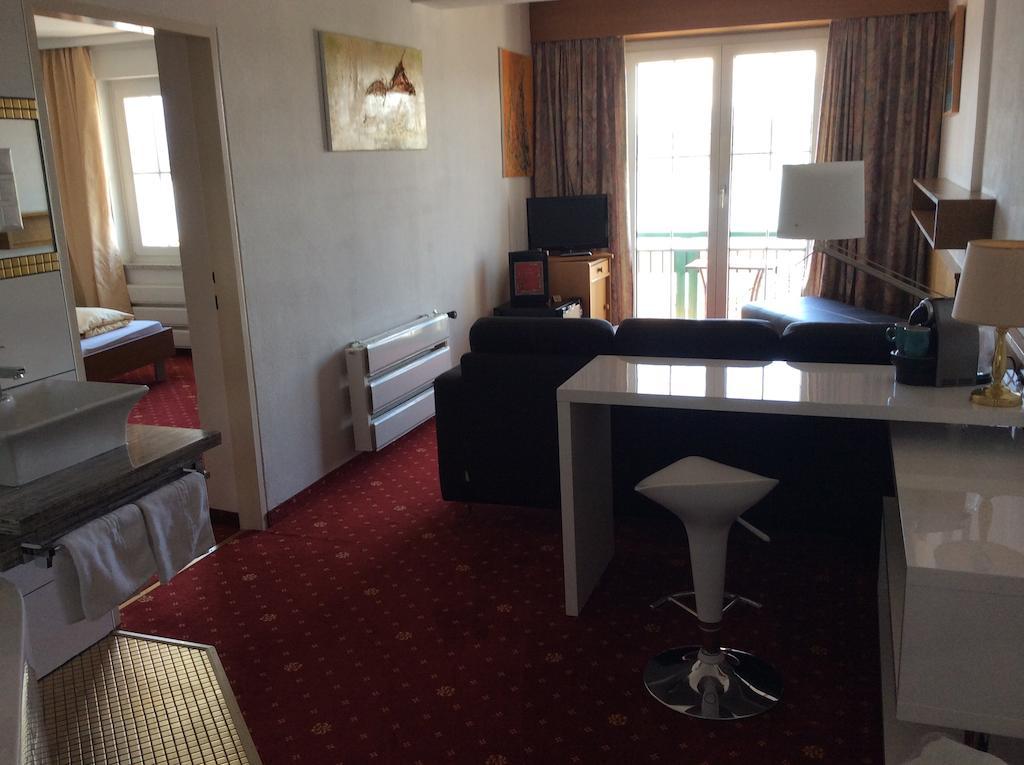 Villa Desiree - Hotel Garni - Adults Only 菲拉赫 外观 照片