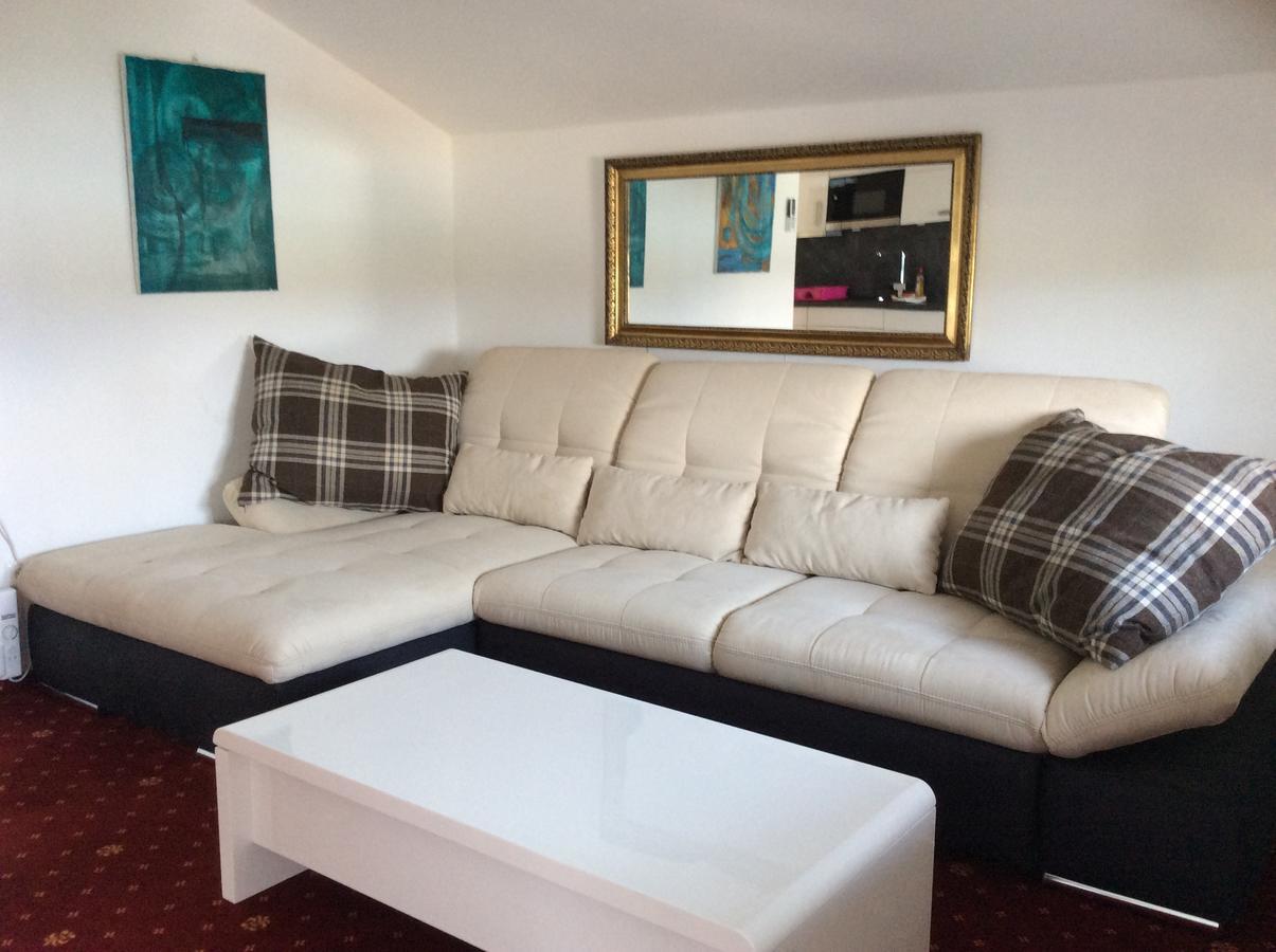Villa Desiree - Hotel Garni - Adults Only 菲拉赫 外观 照片