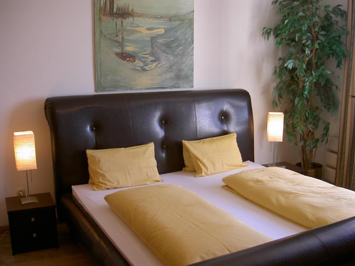 Villa Desiree - Hotel Garni - Adults Only 菲拉赫 客房 照片
